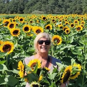 Meet your Posher, Ellen